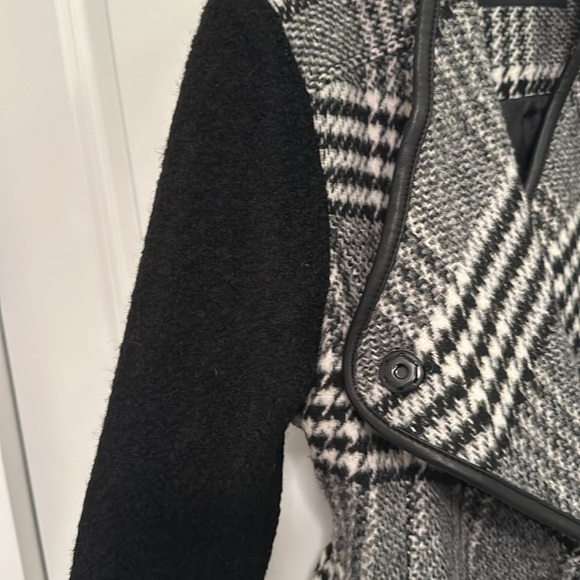 GUESS Houndstooth Coat ❗️Final Price❗️❗️❗️❗️ - Picture 5 of 11